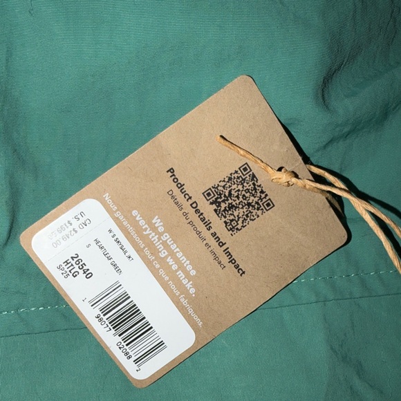 Patagonia Women's Skysail Jacket - Green - Picture 3 of 5